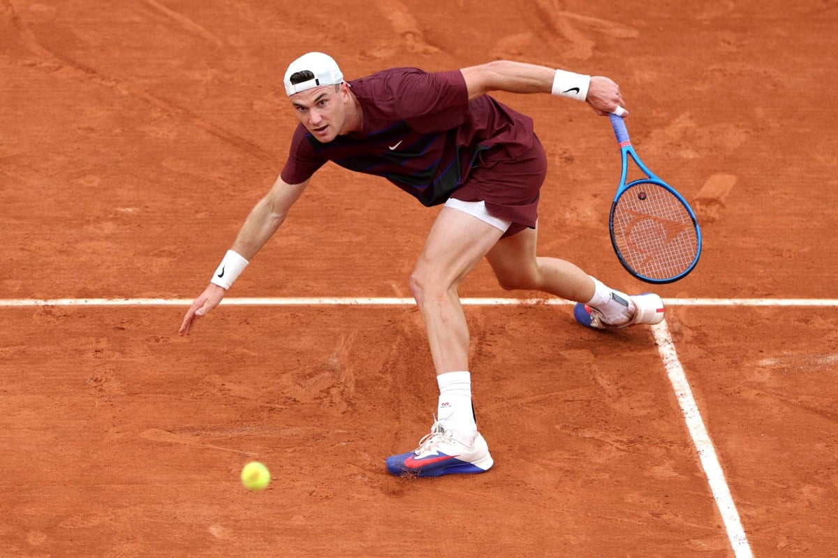 2025-Jack-Draper-Roland-Garros-R1-slide.jpg