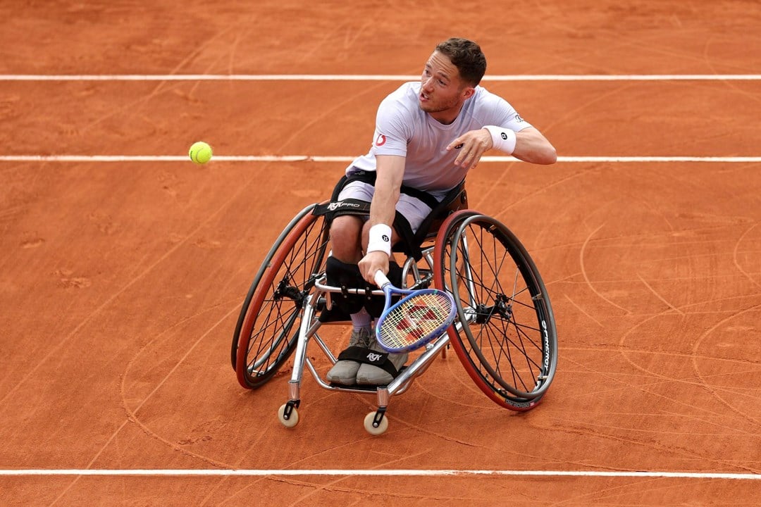 Alfie Hewett hits a backhand in the semi-finals at Roland Garros 2025