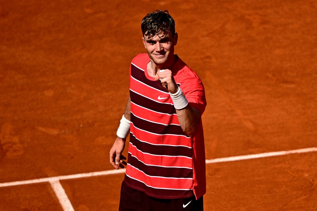 Jack Draper gives a fist pump celebration in the third round at Roland Garros 2025