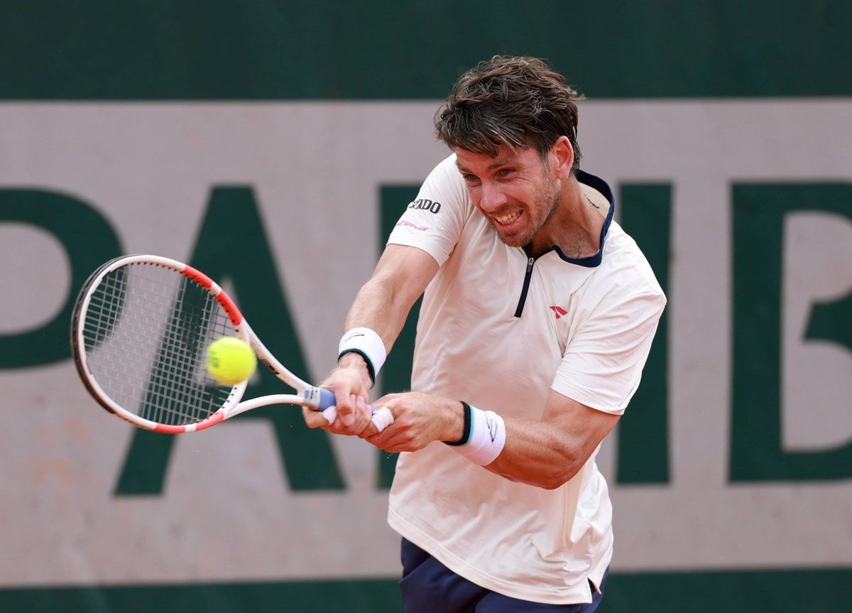 2025-Cam-Norrie-Roland-Garros-R2-action.jpg