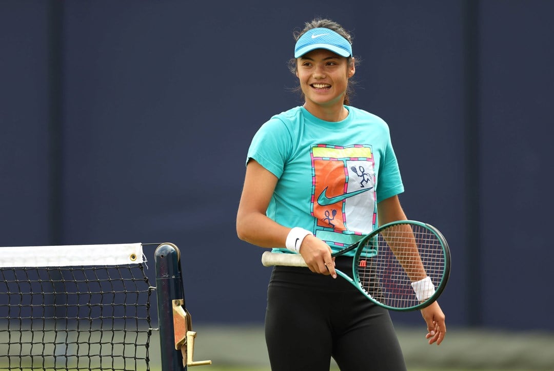 Emma Raducanu smiling while training at the HSBC Championships