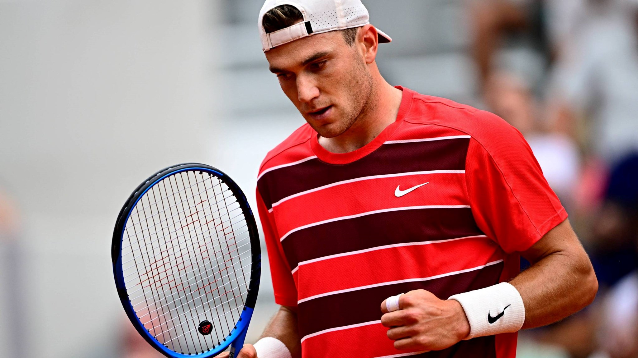 Jack Draper gives a fist pump during a third round win against Joao Fonseca at Roland Garros