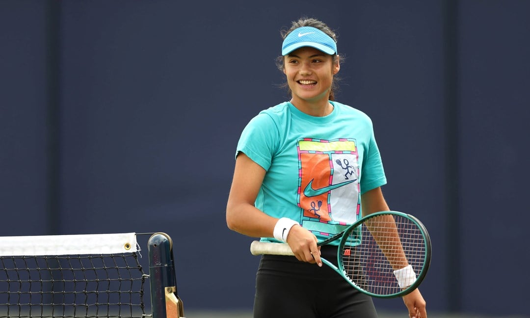 Emma Raducanu smiling while training at the HSBC Championships