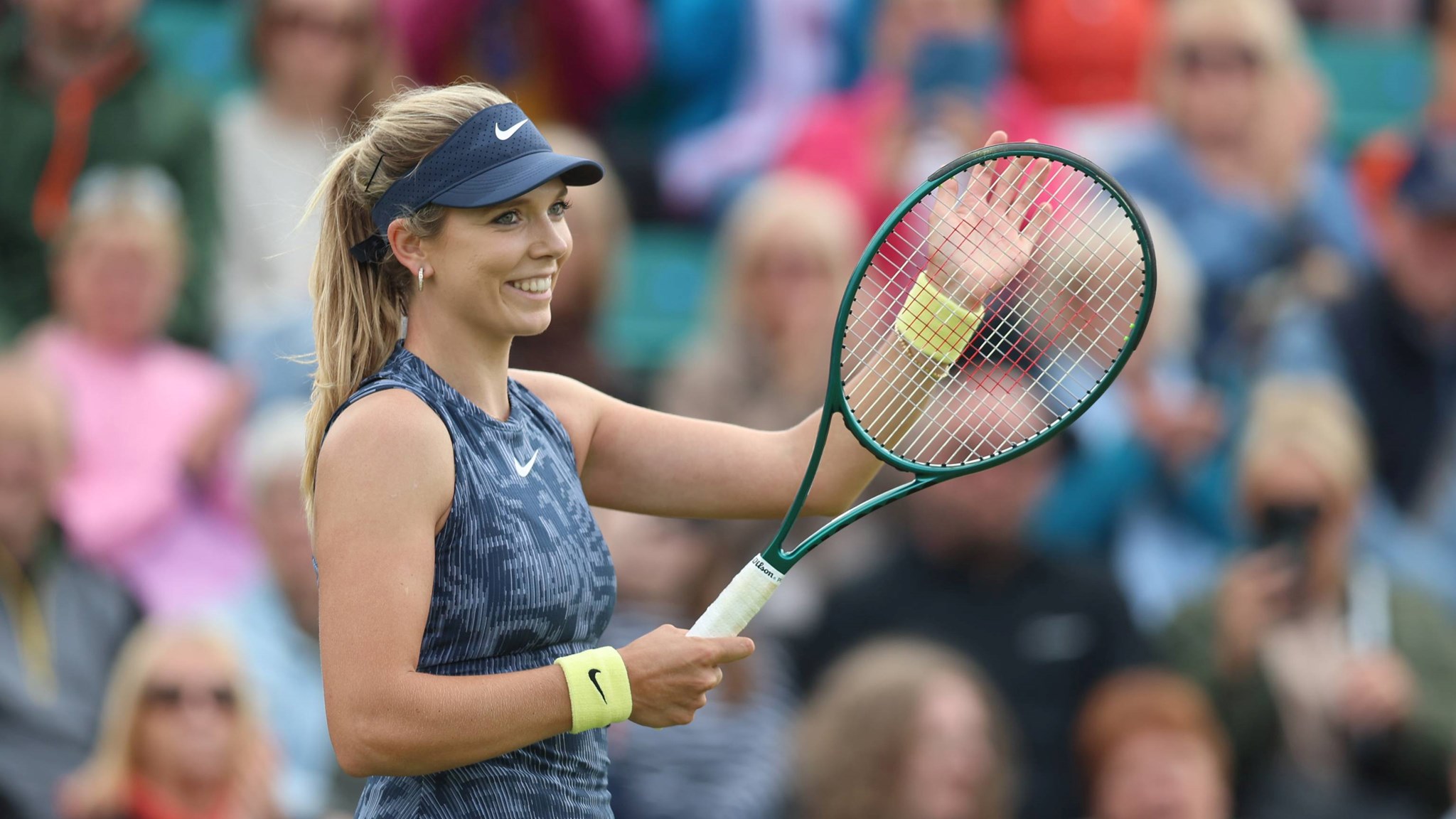 Katie Boulter smiling on Centre Court at the Rothesay Open Nottingham 2024