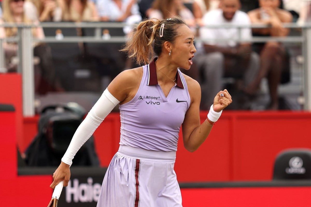2025-Qinwen-Zheng-HSBC-Championships-QF-celebration.jpg