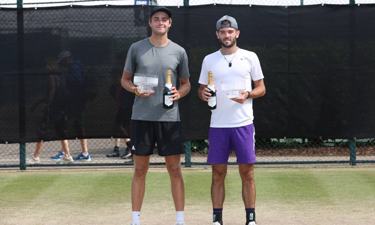 Johannus Monday and Jacob Fearnley with the Rothesay Open Nottingham doubles trophy