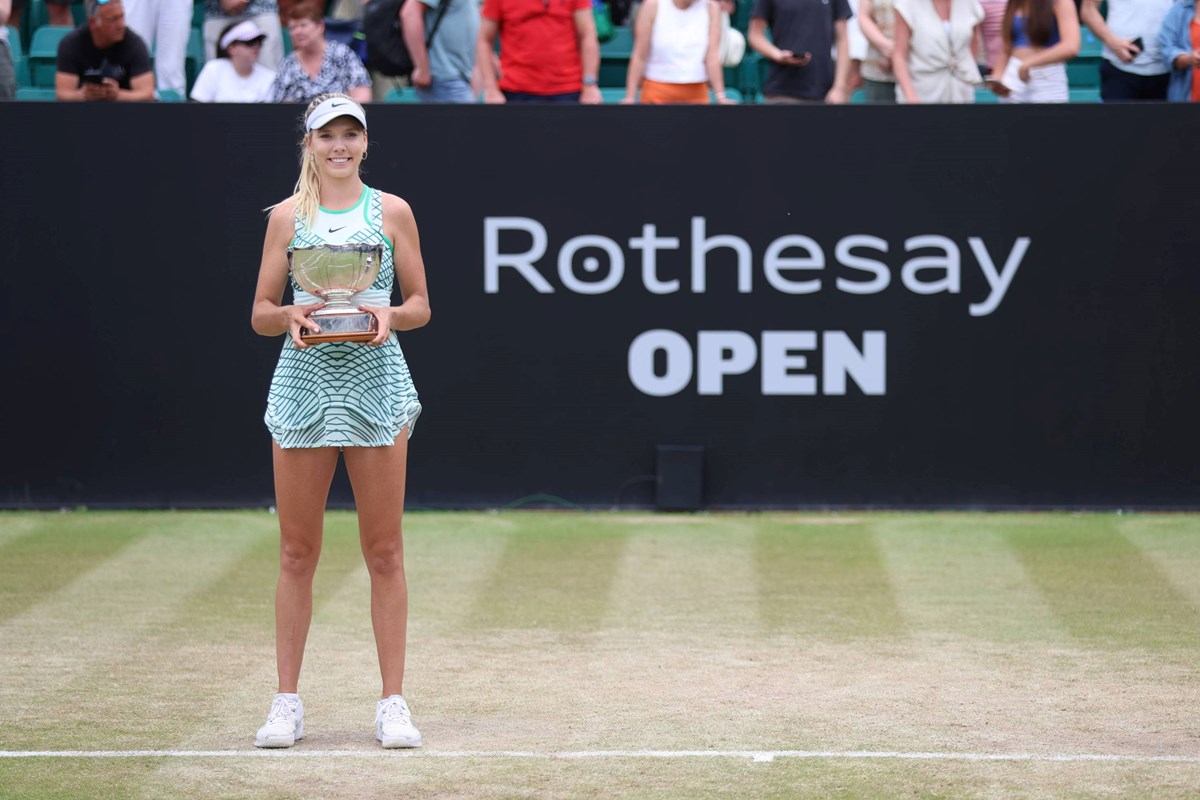 2023-Katie-Boulter-Rothesay-Open-Nottingham-trophy.jpg