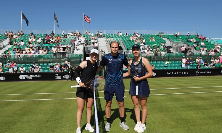 GB Learning disability tennis star Dominic Iannotti poses with Francesca Jones and Linda Noskova before their match at the Lexus Nottingham Open