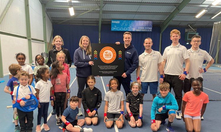 Nottingham Tennis Centre receive their LTA Youth Recognised Venue status