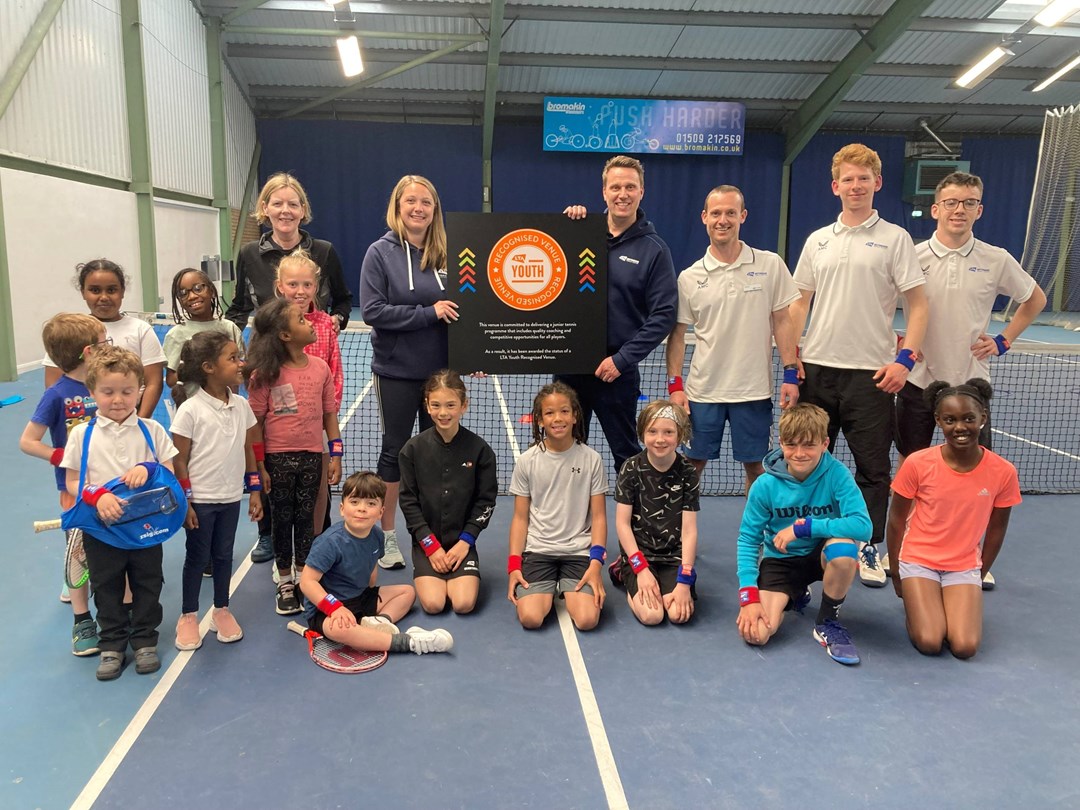 Nottingham Tennis Centre receive their LTA Youth Recognised Venue status