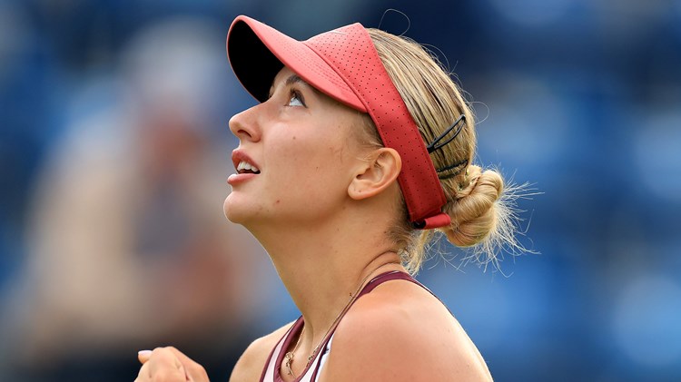 Anastasia Potapova celebrates winning against Harriet Dart in the quarter-finals of the 2023 Rothesay Classic Birmingham 