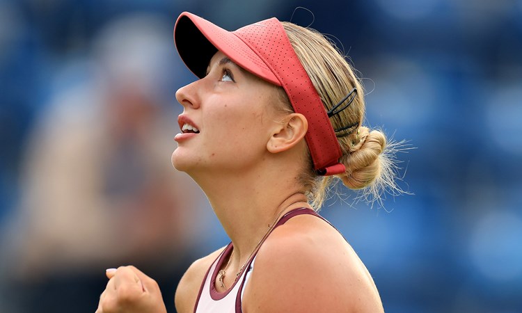 Anastasia Potapova celebrates winning against Harriet Dart in the quarter-finals of the 2023 Rothesay Classic Birmingham 