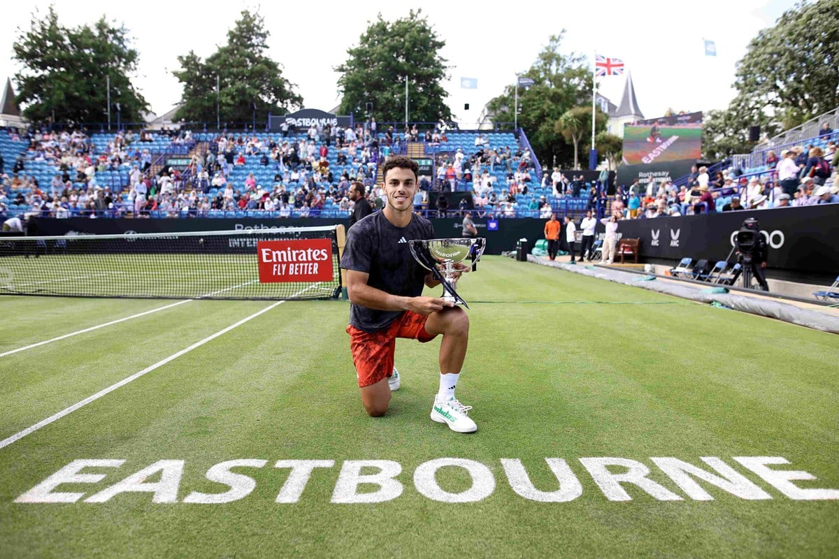 2023-Francisco-Cerundolo-Eastbourne-Trophy.jpg