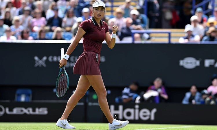 Lexus Eastbourne Open 2025: Emma Raducanu fights back to beat Ann Li in first round