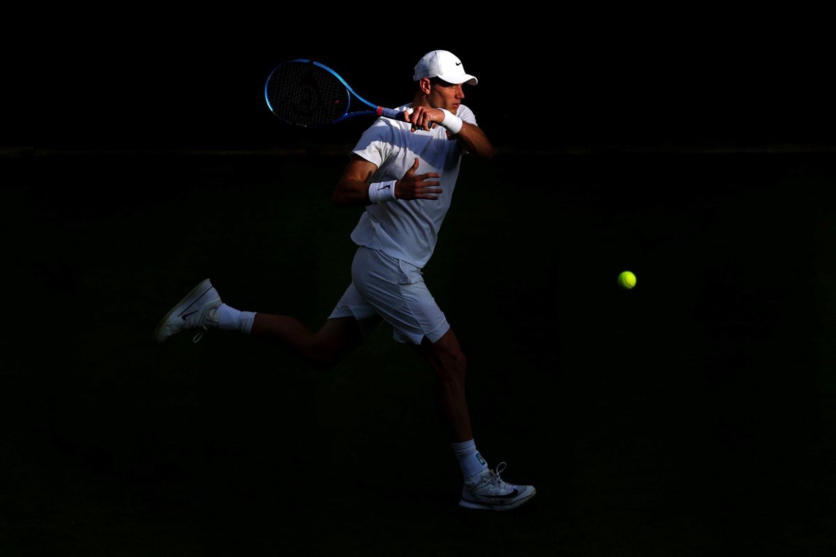 2025-Jack-Draper-Wimbledon-R1-forehand.jpg