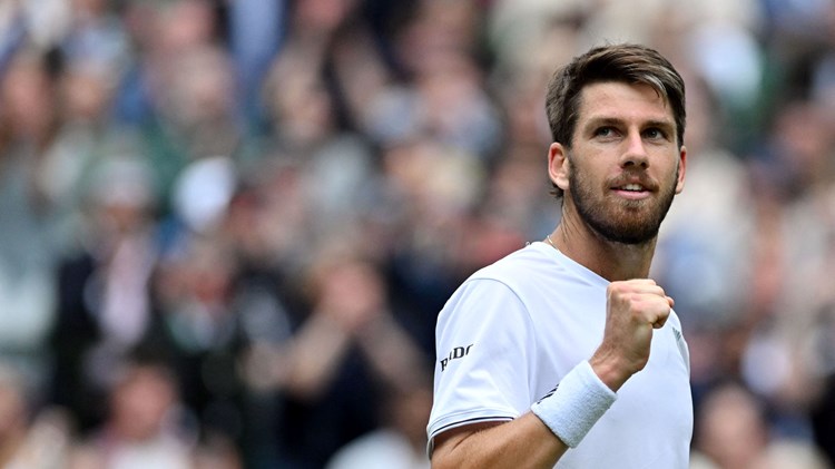 Cam Norrie celebrating after reaching the fourth round of the 2022 Championships Wimbledon