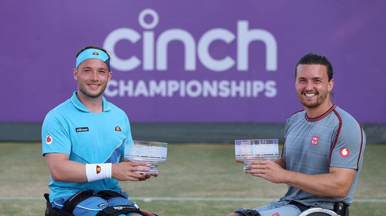 Alfie Hewett and Gordon Reid holding the cinch Championships doubles title