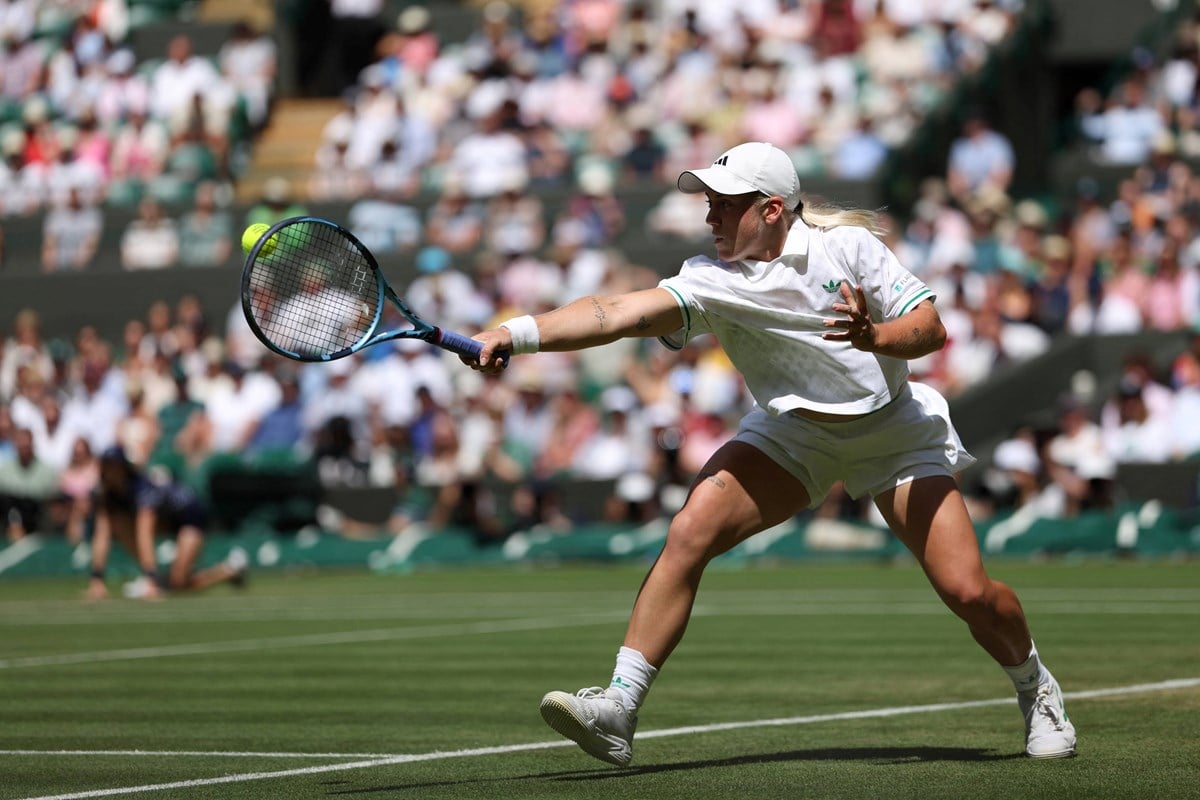 2025-Sonay-Kartal-Wimbledon-R3-action.jpg