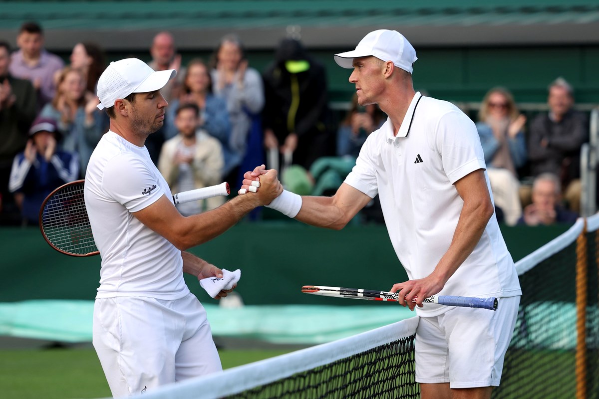2023-Jan-Choinski-Dusan-Lajovic-Wimbledon-first-round.jpg