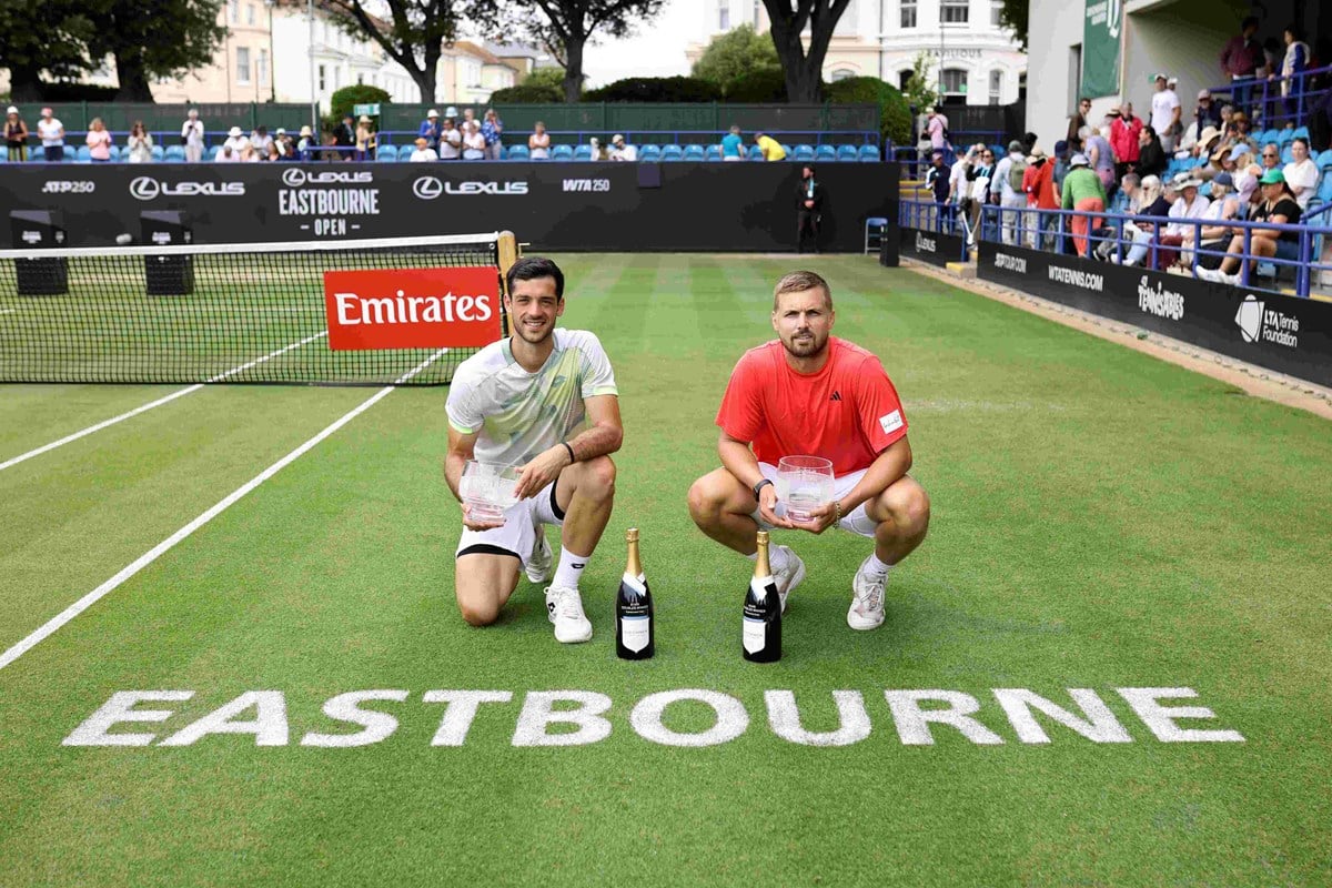 2025-Julian-Cash-Lloyd-Glasspool-Eastbourne-Court.jpg