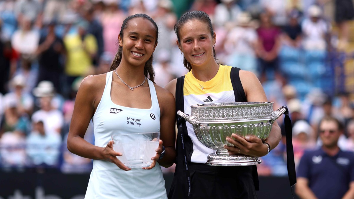 2024-Leylah-Fernandez-Daria-Kasatkina-Trophy.jpg