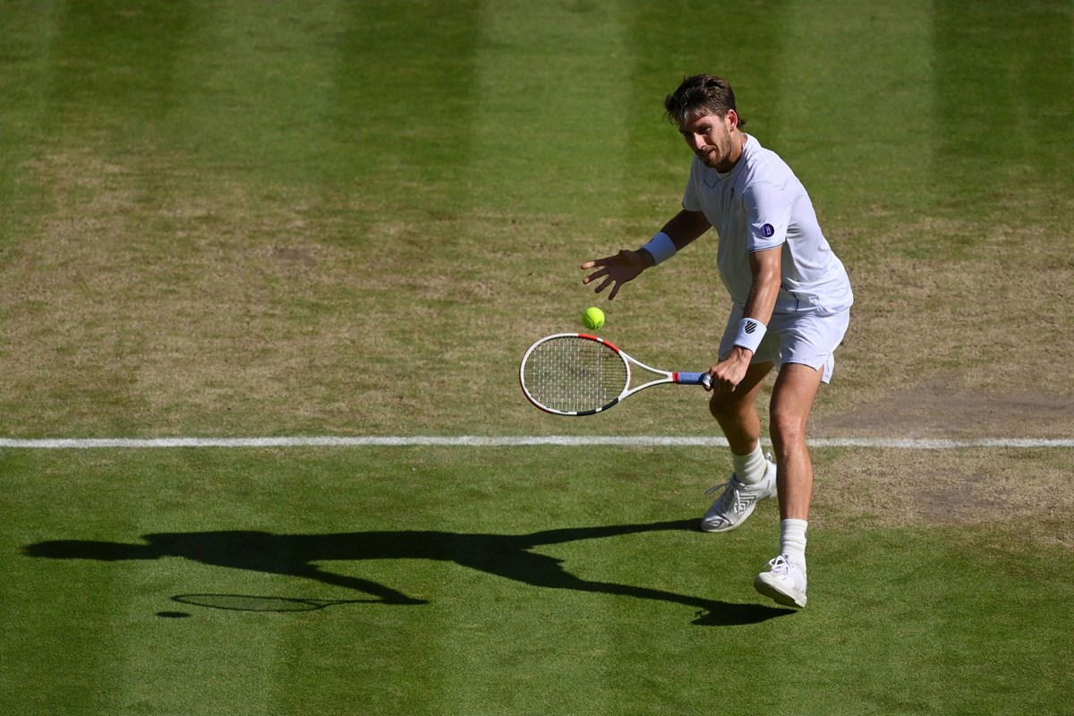 2022-Cam-Norrie-Wimbledon-SF-backhand.jpg
