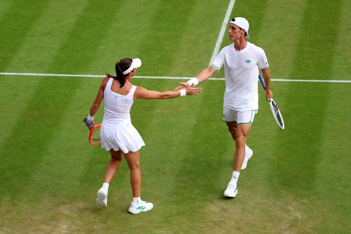 2025-Joe-Salisbury-Luisa-Stefani-Wimbledon-high-five.jpg