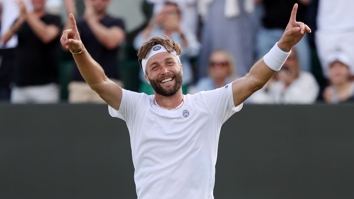 2022-Liam-Broady-Wimbledon-R2-celebration.jpg