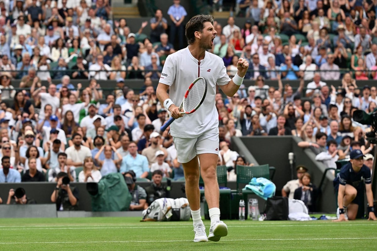 2025-Cam-Norrie-Wimbledon-celebration.jpg