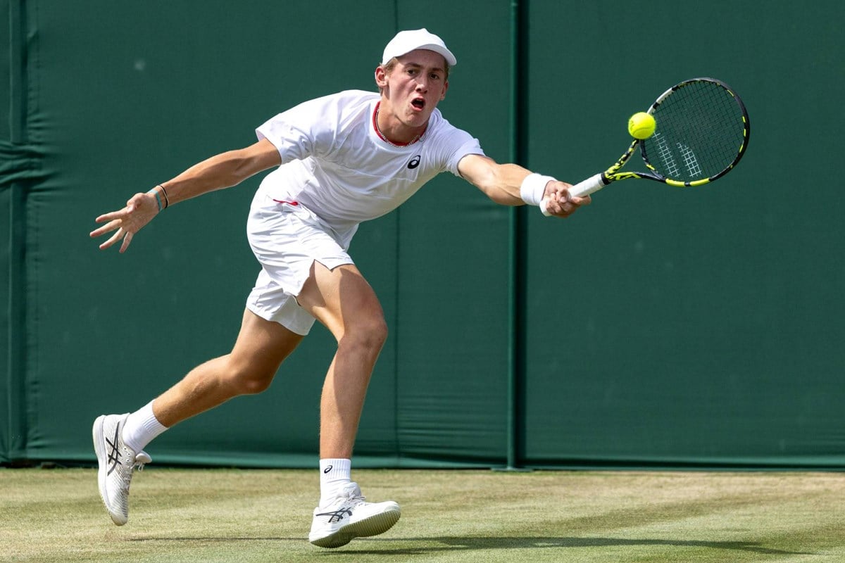 2023-Henry-Searle-Wimbledon-action.jpg