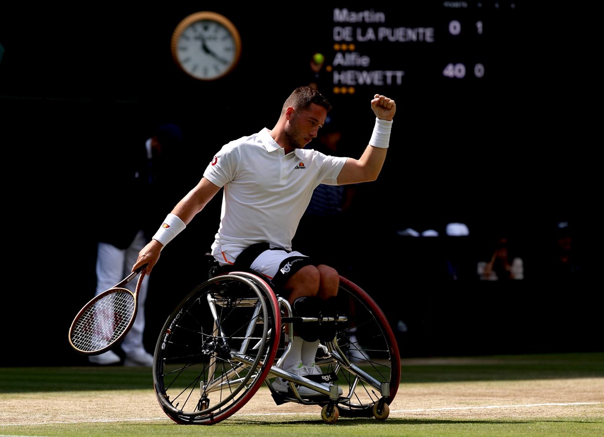 2024-Alfie-Hewett-Wimbledon-final-fist-pump.jpg