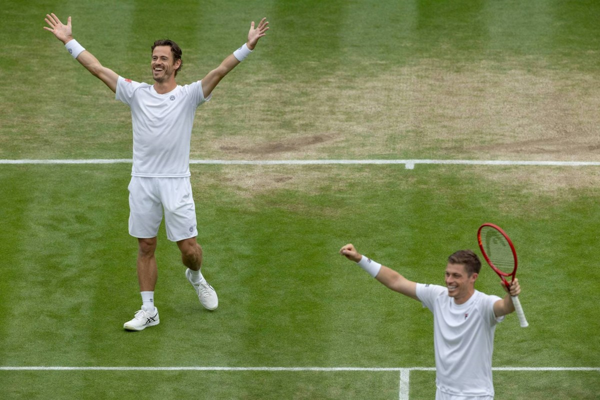 2023-Skupski-Koolhof-Wimbledon-SF-celebration.jpg