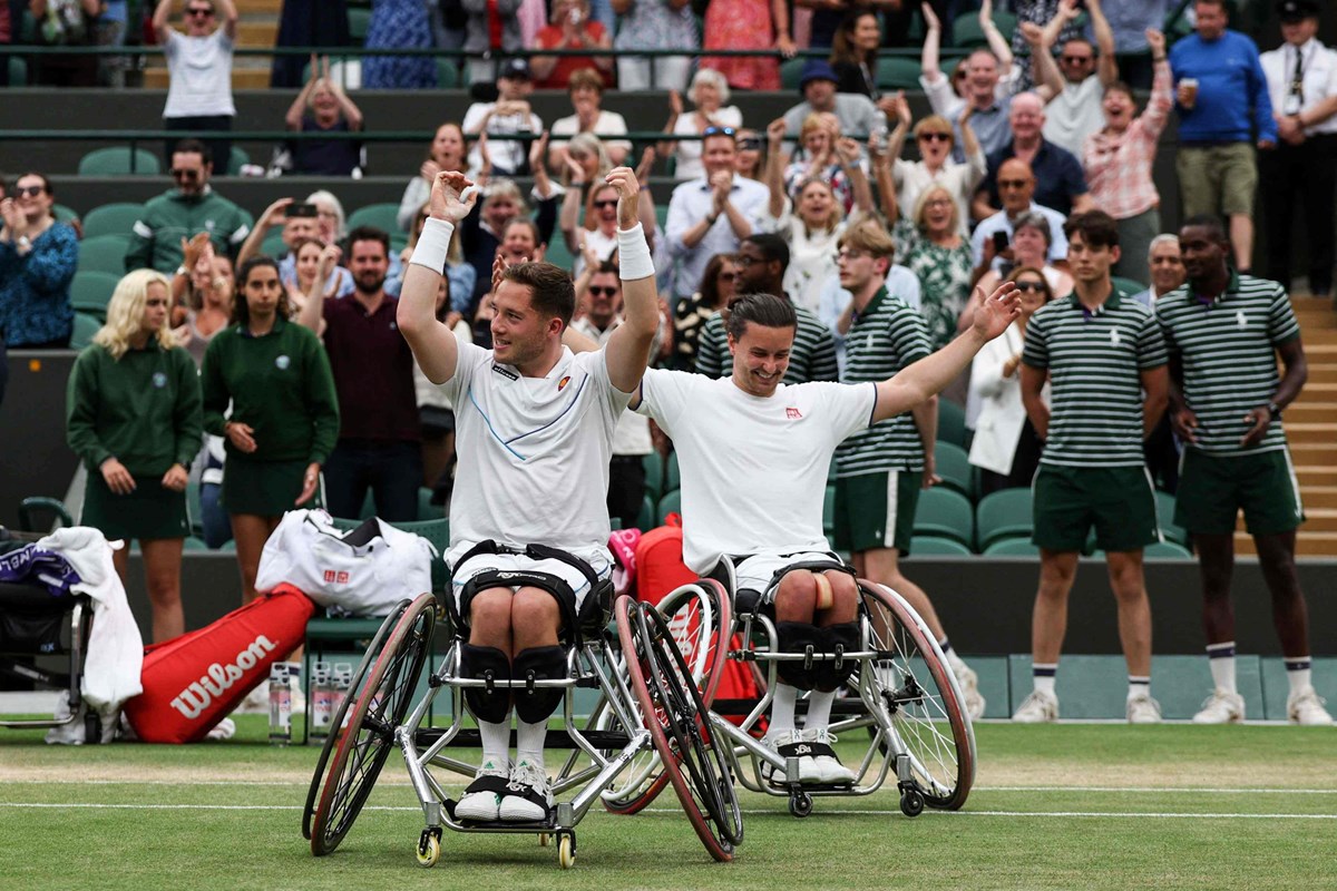 2023-Alfie-Gordon-Wimbledon-Celebrating.jpg