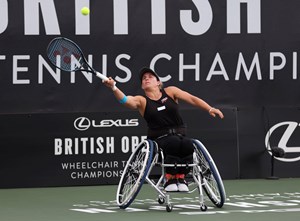 Lucy Shuker stretches for a forehand at the British Open