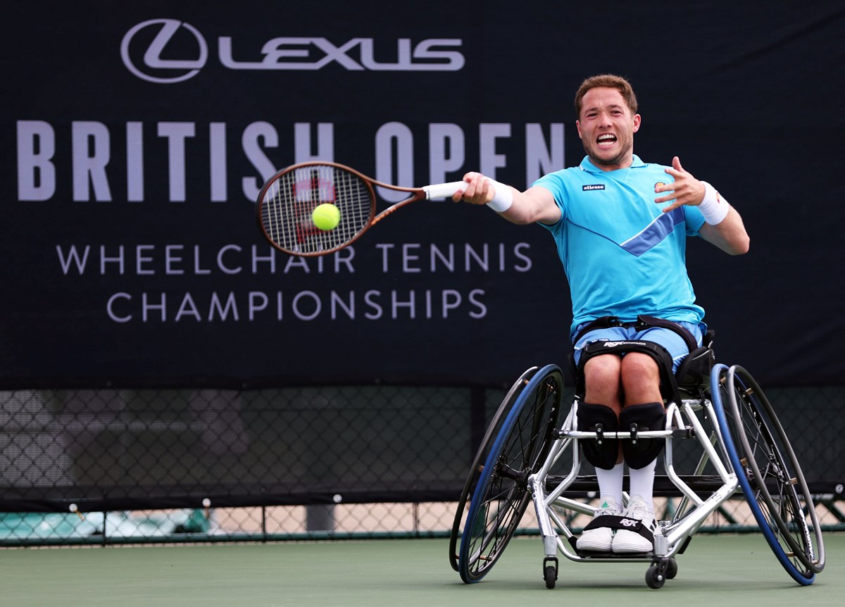 2023-Alfie-Hewett-Lexus-British-Open-quarter-final-clash.JPG