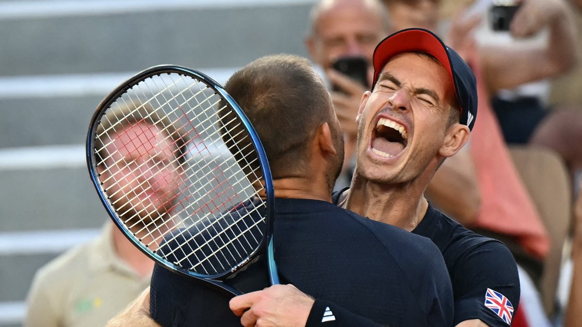 2024-Andy-Murray-Dan-Evans-Olympics-R1-celebration.jpg