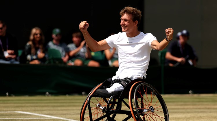 Niels Vink celebrates winning the 2023 Wimbledon title