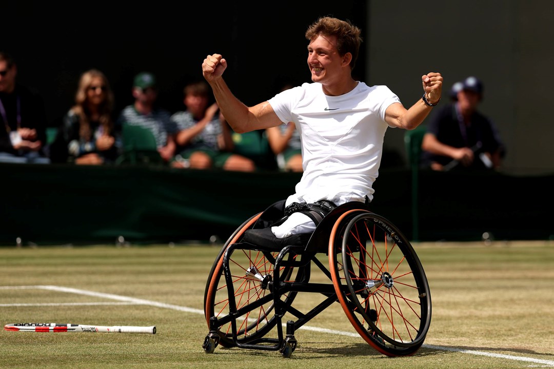 Niels Vink celebrates winning the 2023 Wimbledon title