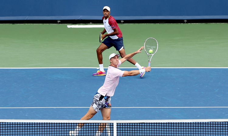 Joe Salisbury and Rajeev Ram in action during the 2022 Southern & Western Open final against Tim Puetz and Michael Venus 