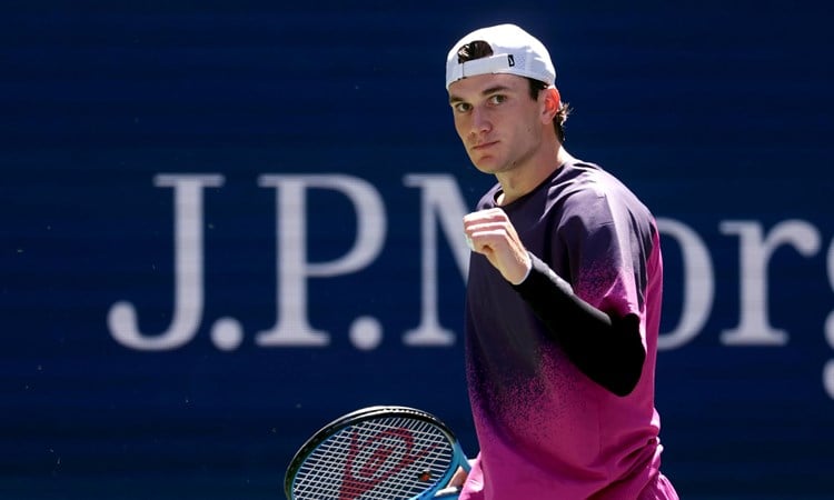 Jack Draper gives a fist pump in his US Open fourth round win over Tomas Mahac