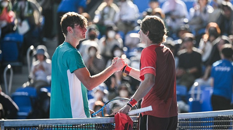 Jack Draper and Alex de Minaur shake hands the the 2023 Tokyo Open