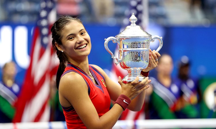 Emma Raducanu pictured with the US Open Trophy after being crowned champion of the US Open 2021
