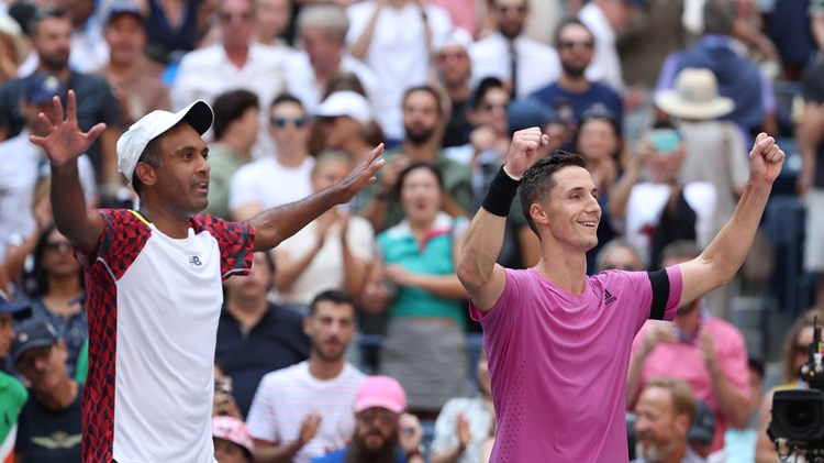 Joe Salisbury and Rajeev Ram celebrate winning the US Open 2022 men's doubles title