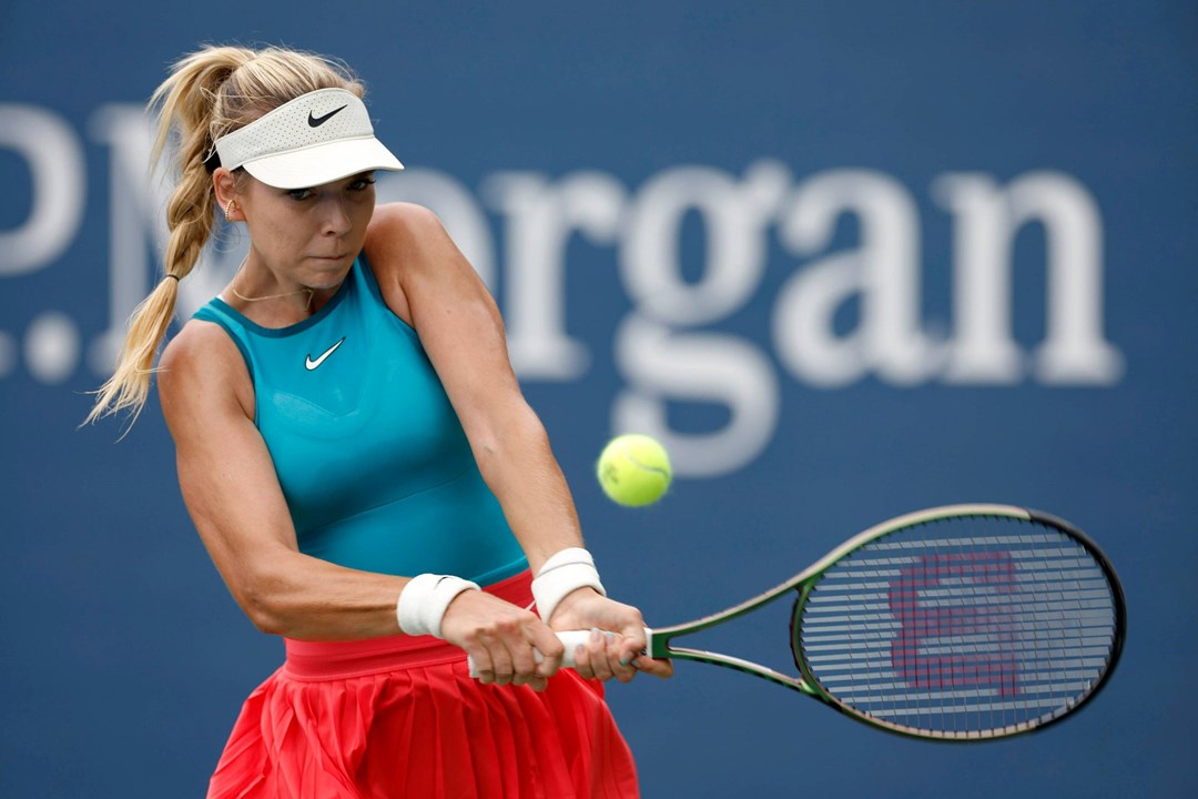 Katie Boulter hits a backhand in the opening round at the US Open 2023