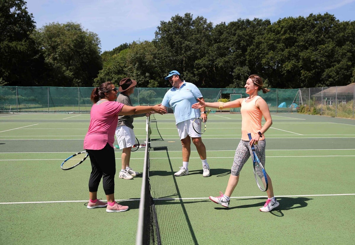 doubles-players-shaking-hands.jpg