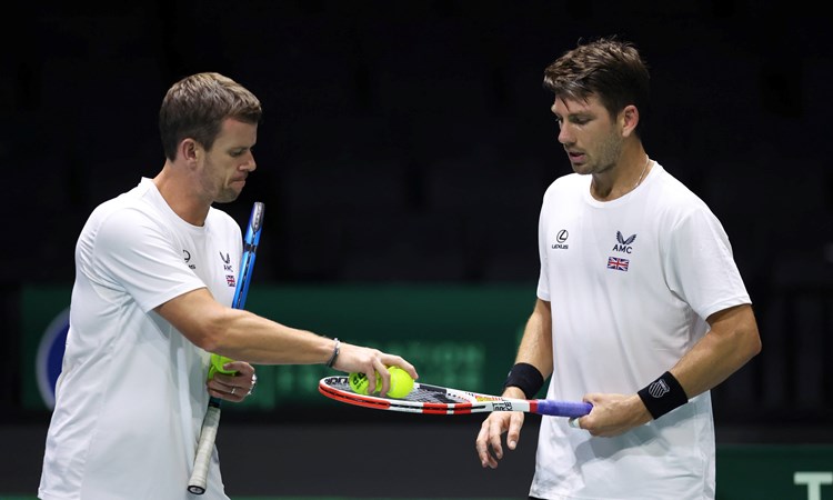 Leon Smith and Cam Norrie in Davis Cup training in Manchester