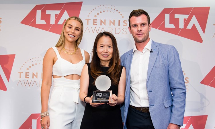 Leon Smith with an LTA Tenis Award winner
