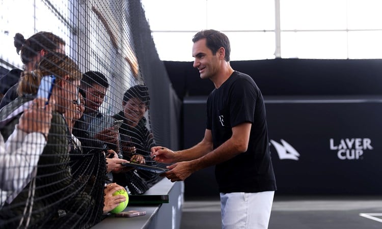 Roger Federer of Team Europe interacts with fans on the practice court ahead of the Laver Cup at The O2 Arena 