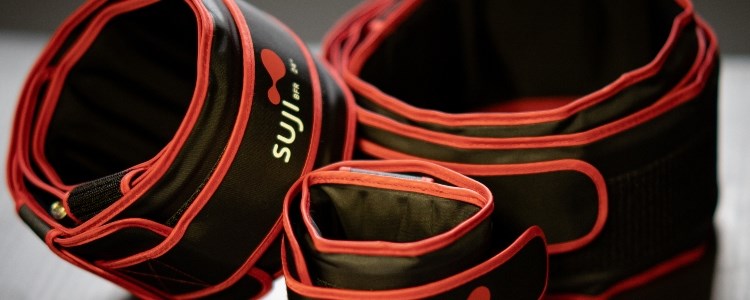 Suji compression device
