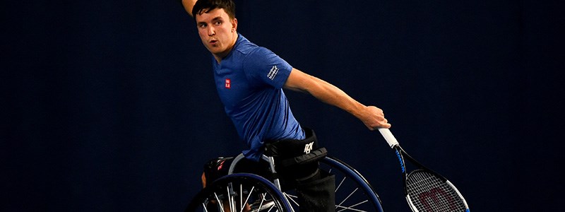 Gordon Reid performing an impressive backhand